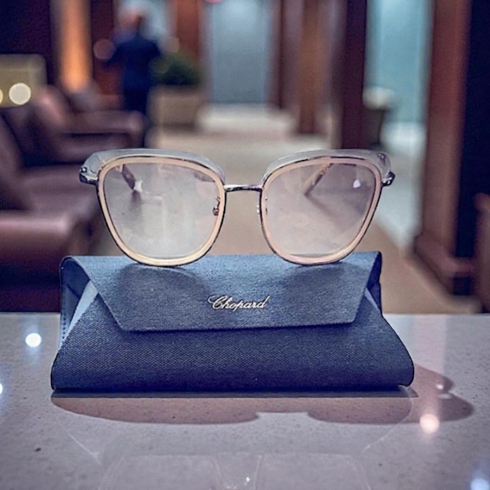 💯AUTH Chopard Tan and Gray Sunglasses with Gradient Lenses & elegant details🤩